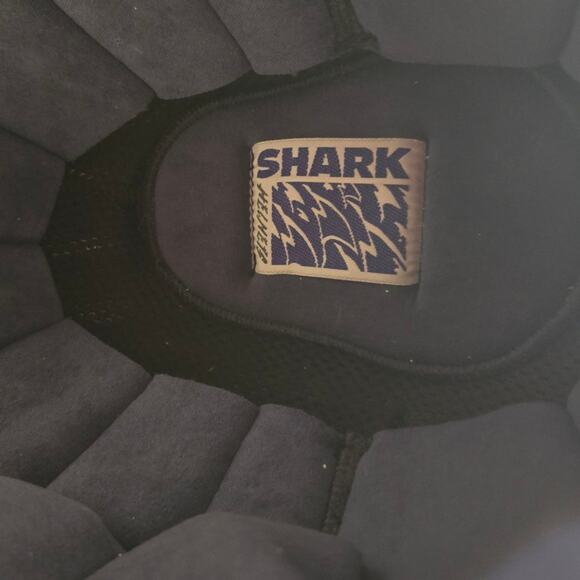 Shark S800 Pink Butterfly Motorcycle Biker Helmet - Picture 7 of 8